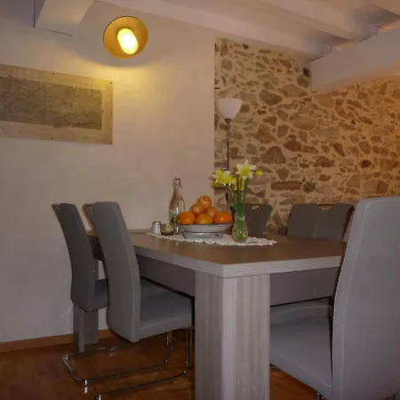 Montségur, 3 Pièces, 4 Personnes - Fr-1-419-245 *