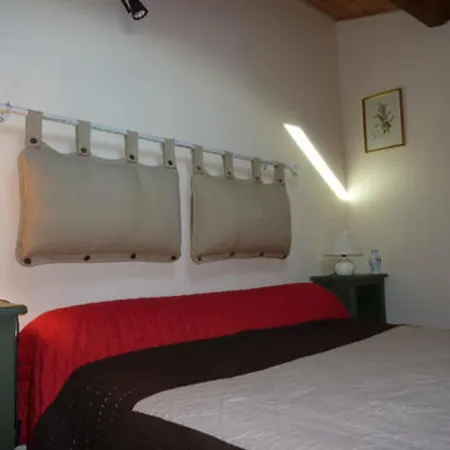 Montségur, 3 Pièces, 4 Personnes - Fr-1-419-245 Hébergement de vacances *