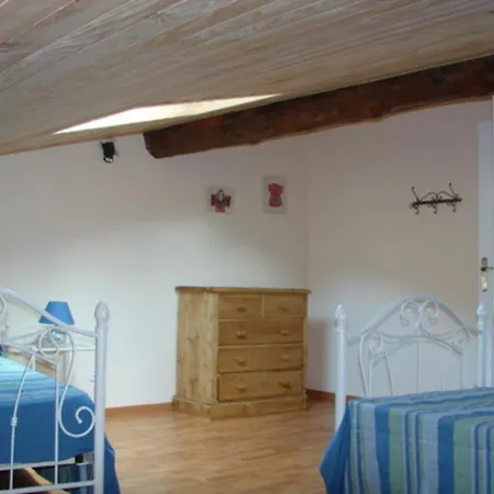 Montségur, 3 Pièces, 4 Personnes - Fr-1-419-245 Hébergement de vacances Montségur
