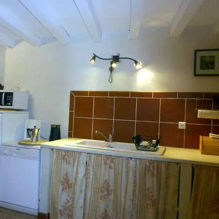 Montségur, 3 Pièces, 4 Personnes - Fr-1-419-245 Hébergement de vacances